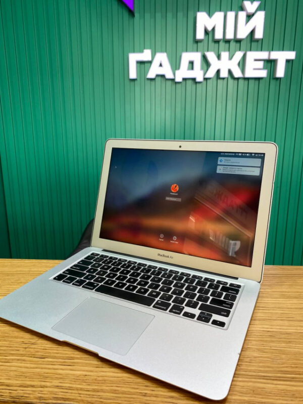 Б/У Apple MacBook Air 13, 128Gb, Silver (MQD32) 2017