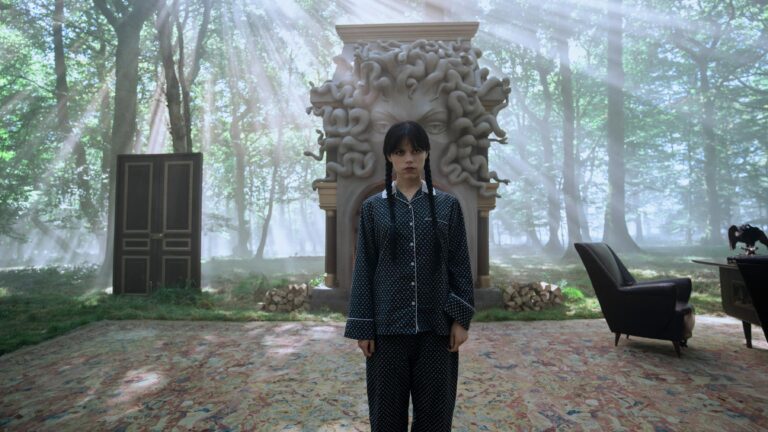 Трейлер второй половины второго сезона «Wednesday» анонсирует появление Леди Гаги и новые опасности