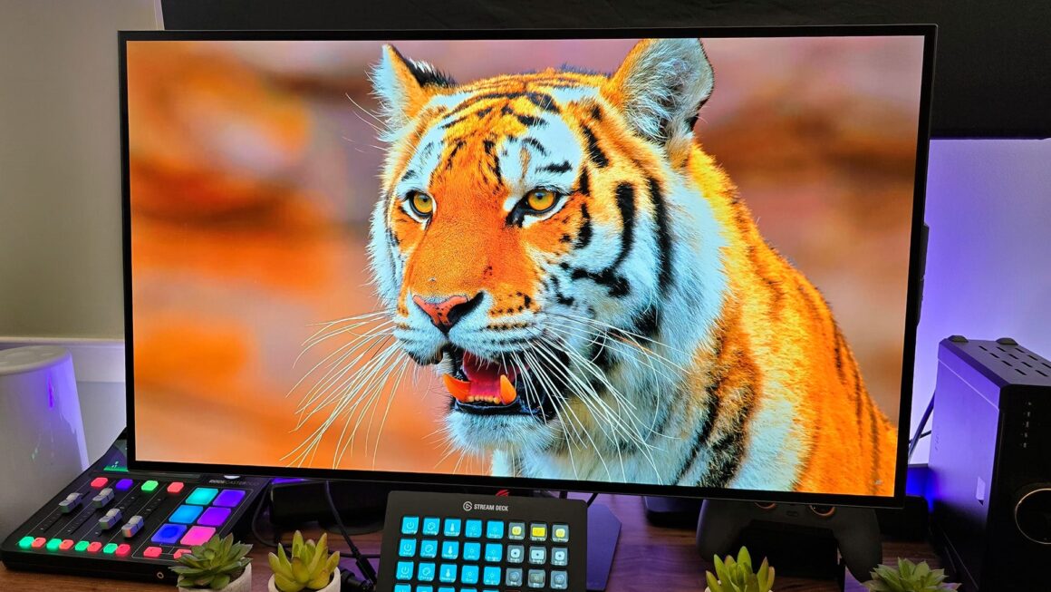 Новая OLED-матрица Asus — как два монитора в одном с эффектом TrueBlack Glossy